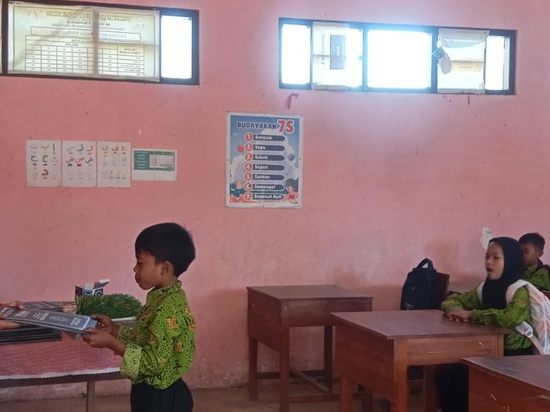 Pembagian Raport Tapel 2025/2026